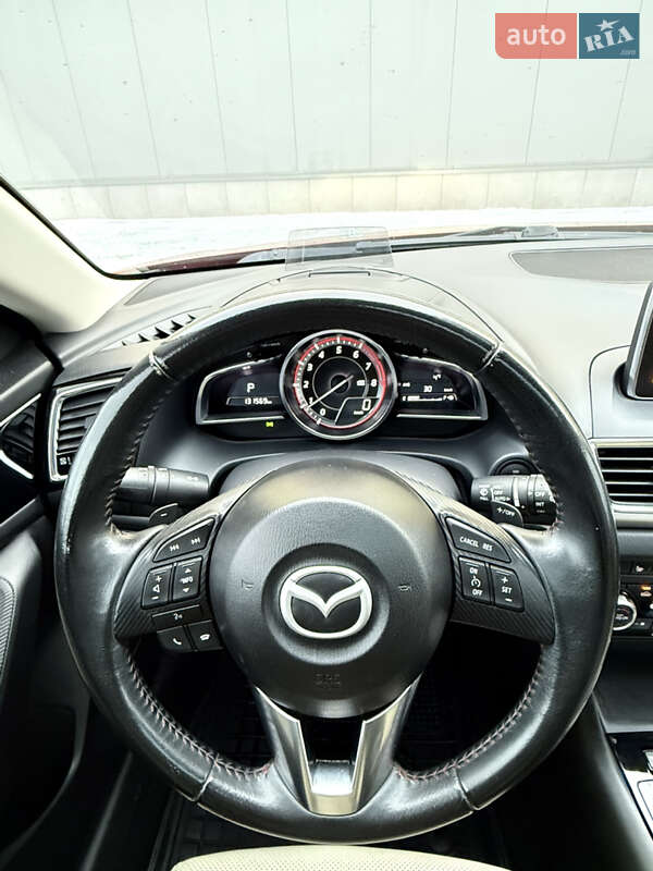 Хэтчбек Mazda 3 2015 в Киеве