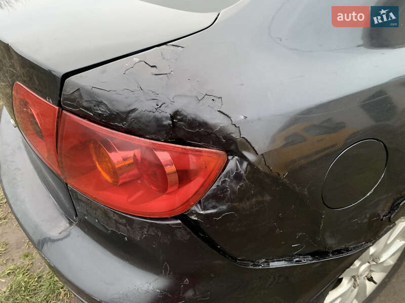 Седан Mazda 3 2004 в Виннице