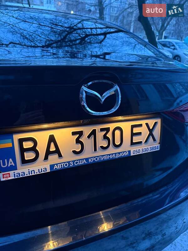 Седан Mazda 3 2016 в Кропивницком