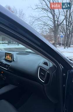 Седан Mazda 3 2016 в Кропивницком
