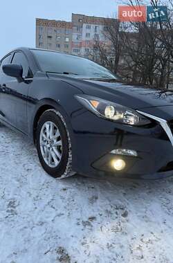 Седан Mazda 3 2016 в Кропивницком