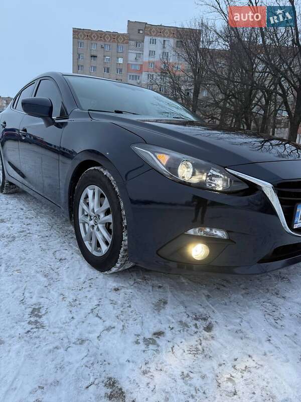 Седан Mazda 3 2016 в Кропивницком