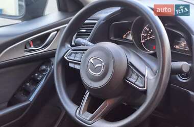 Седан Mazda 3 2018 в Одессе