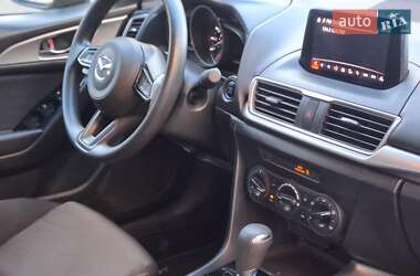 Седан Mazda 3 2018 в Одессе