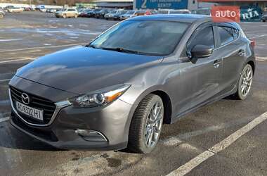 Хэтчбек Mazda 3 2018 в Ужгороде
