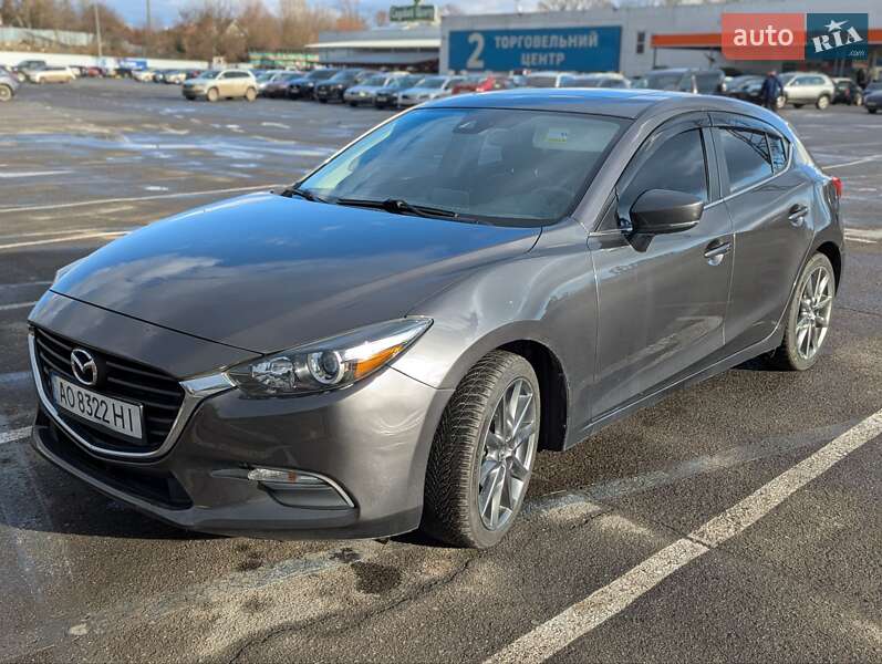 Хетчбек Mazda 3 2018 в Ужгороді