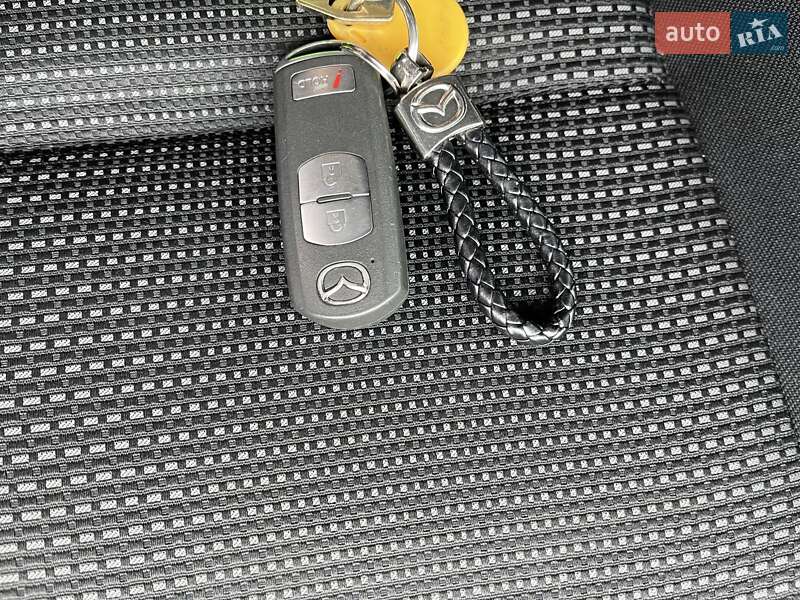 Хэтчбек Mazda 3 2013 в Виннице