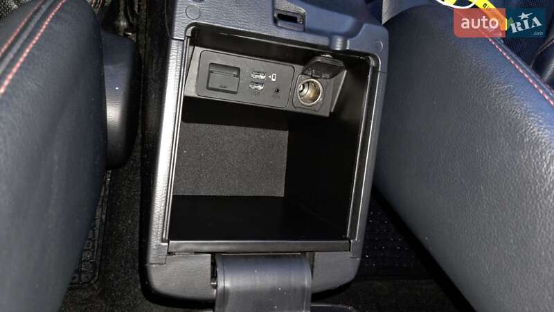 Хэтчбек Mazda 3 2015 в Черновцах фото 23 Хэтчбек Mazda 3 2015 в Черновцах