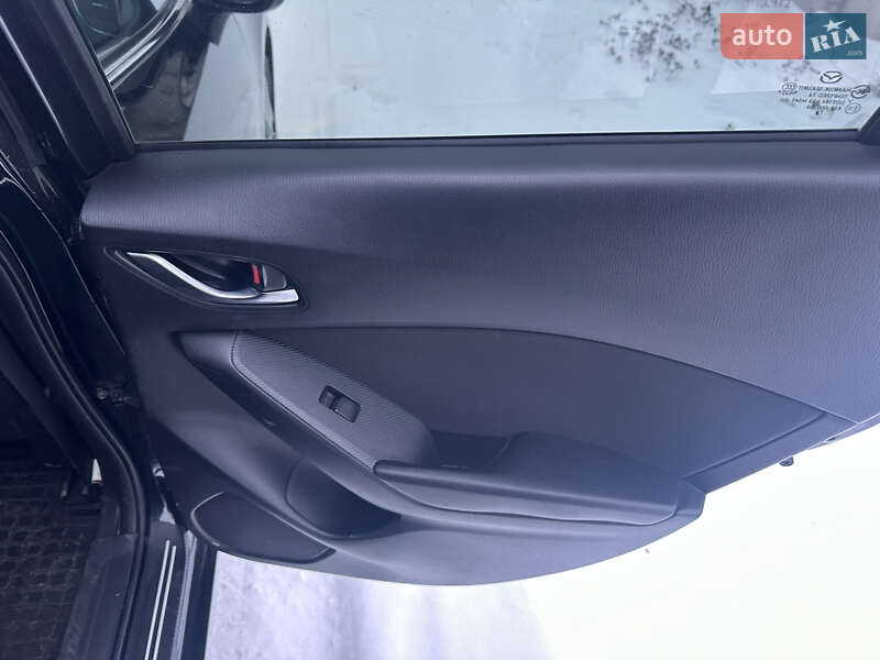 Хэтчбек Mazda 3 2014 в Житомире