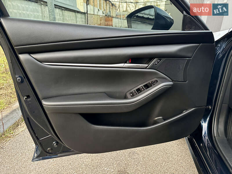 Седан Mazda 3 2020 в Киеве фото 25 Седан Mazda 3 2020 в Киеве