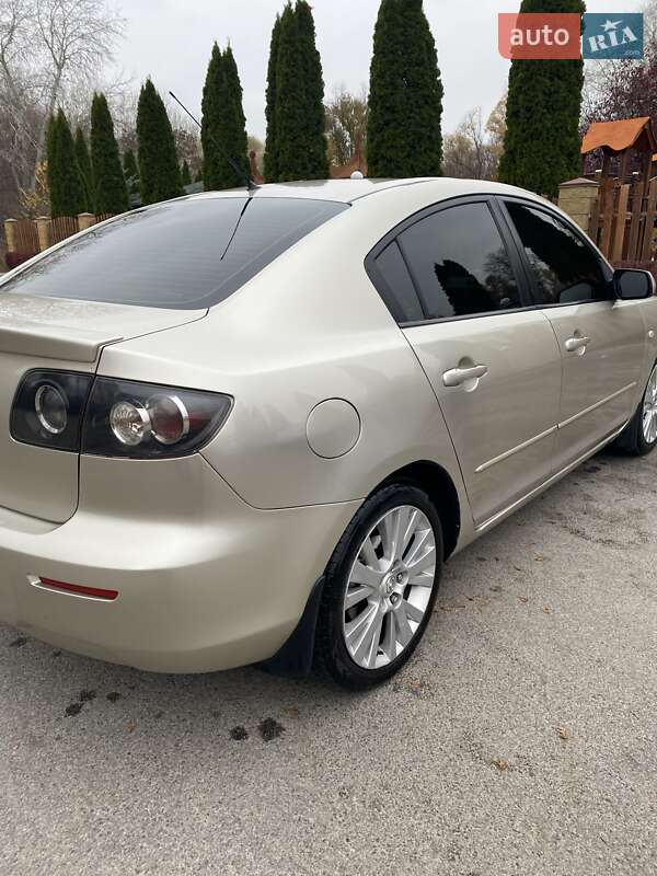 Седан Mazda 3 2006 в Дніпрі