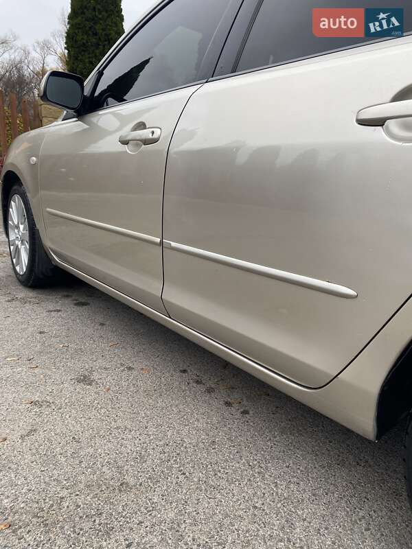 Седан Mazda 3 2006 в Дніпрі