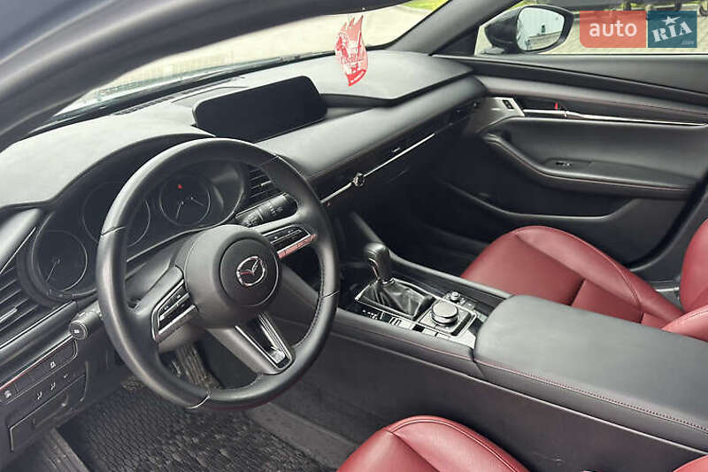 Хэтчбек Mazda 3 2022 в Киеве