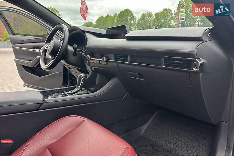Хэтчбек Mazda 3 2022 в Киеве