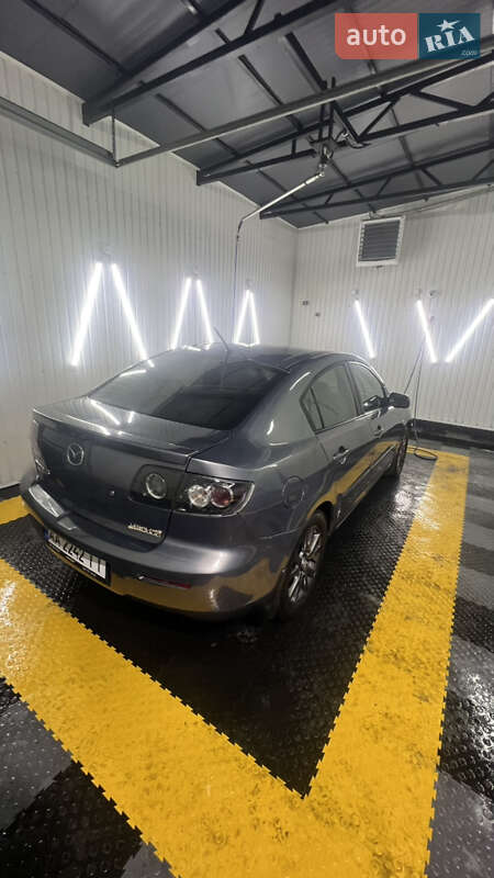 Седан Mazda 3 2007 в Киеве