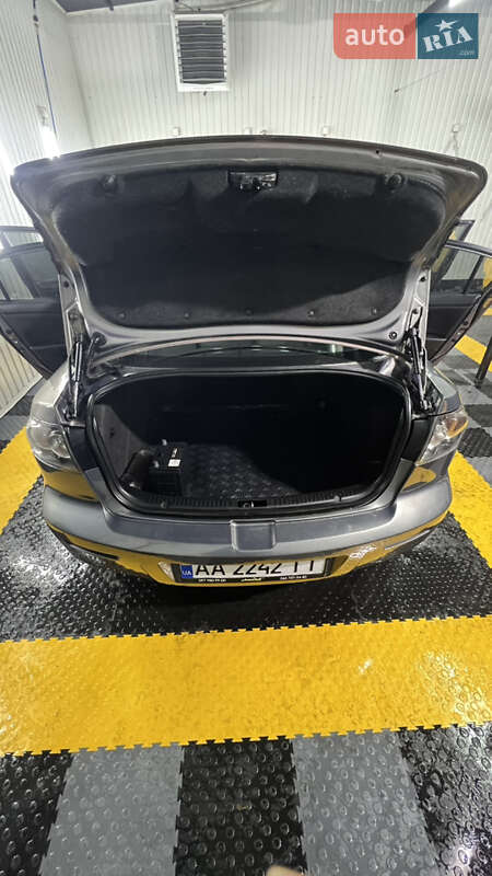 Седан Mazda 3 2007 в Киеве