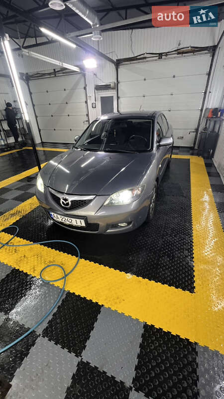 Седан Mazda 3 2007 в Киеве