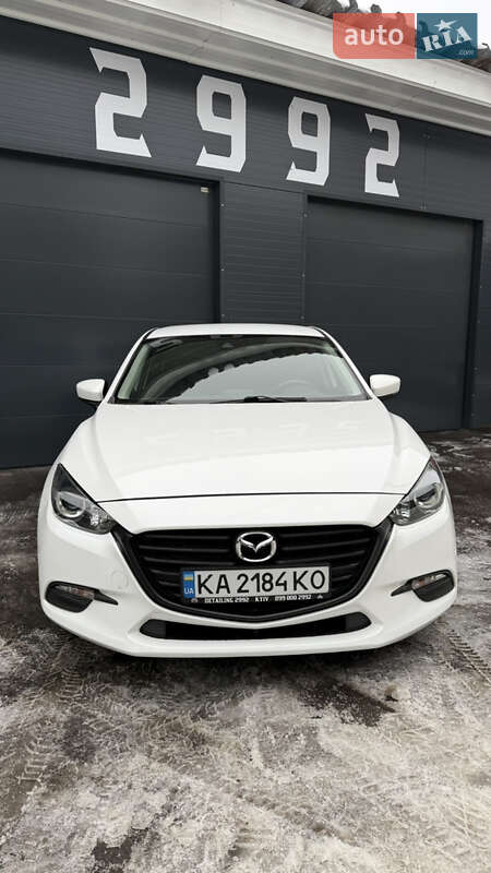 Хэтчбек Mazda 3 2018 в Киеве