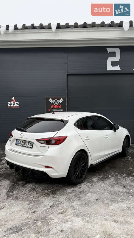 Хэтчбек Mazda 3 2018 в Киеве
