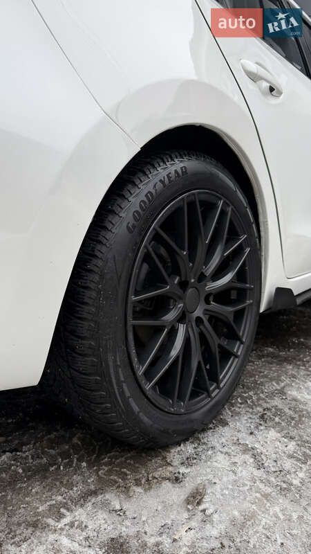 Хэтчбек Mazda 3 2018 в Киеве