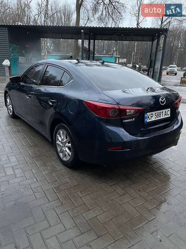 Седан Mazda 3 2015 в Запорожье