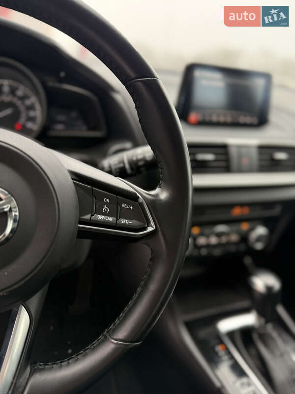 Хэтчбек Mazda 3 2017 в Киеве