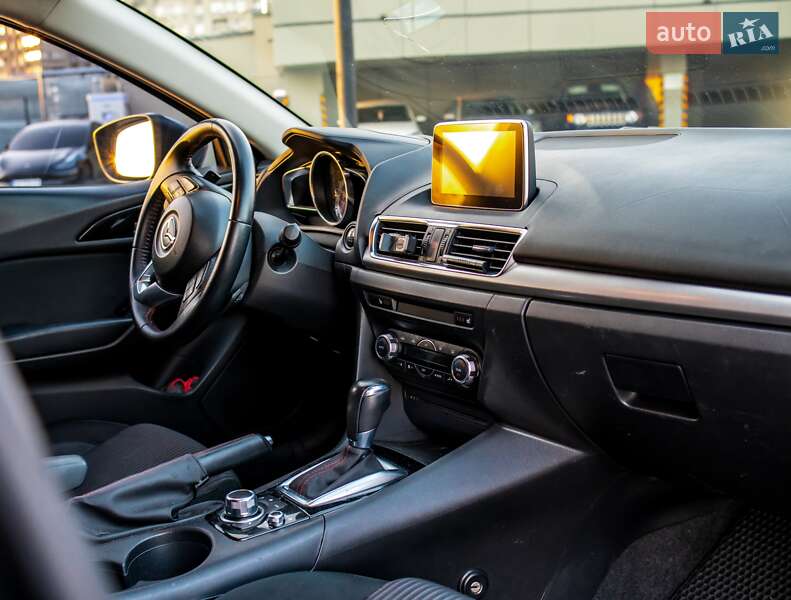 Хетчбек Mazda 3 2016 в Києві