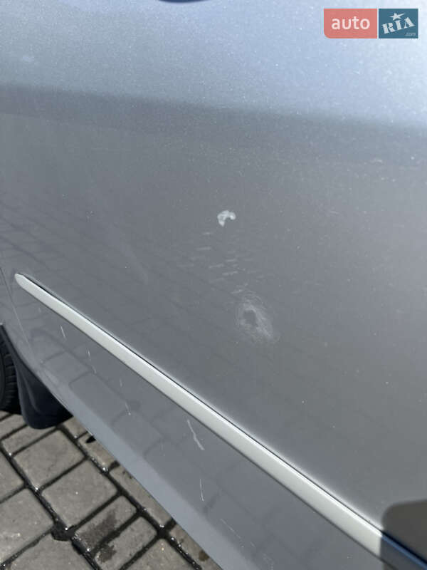 Седан Mazda 3 2004 в Березанке