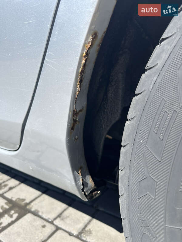 Седан Mazda 3 2004 в Березанке