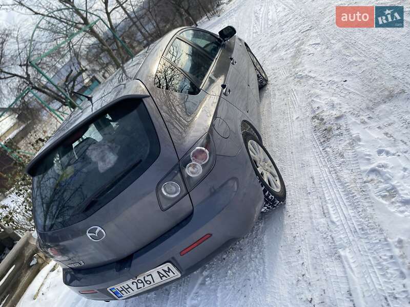 Хэтчбек Mazda 3 2006 в Подольске
