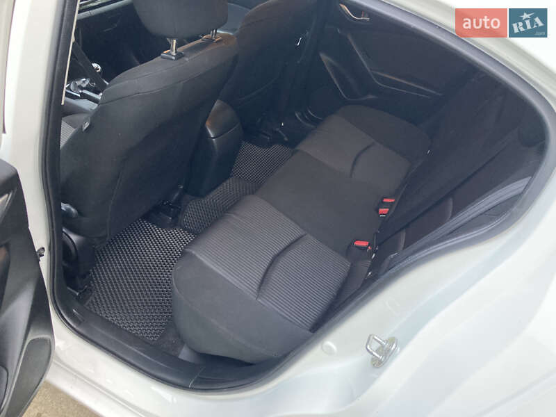 Седан Mazda 3 2014 в Калуше фото 12 Седан Mazda 3 2014 в Калуше