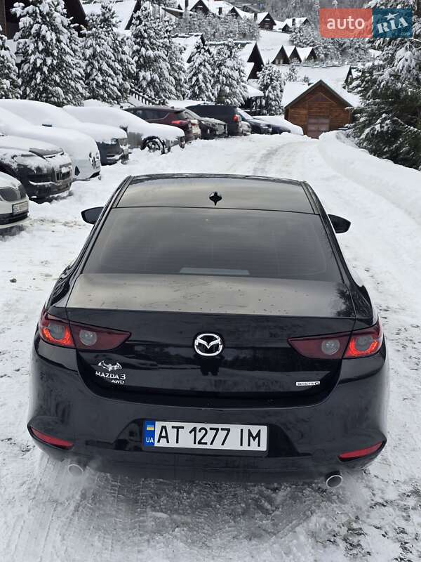 Седан Mazda 3 2019 в Коломые