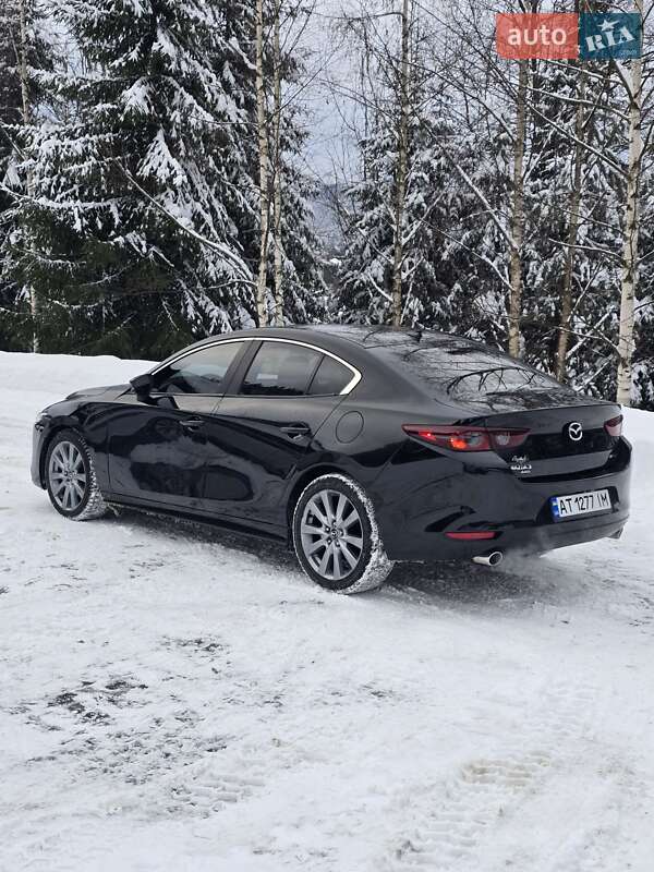 Седан Mazda 3 2019 в Коломые
