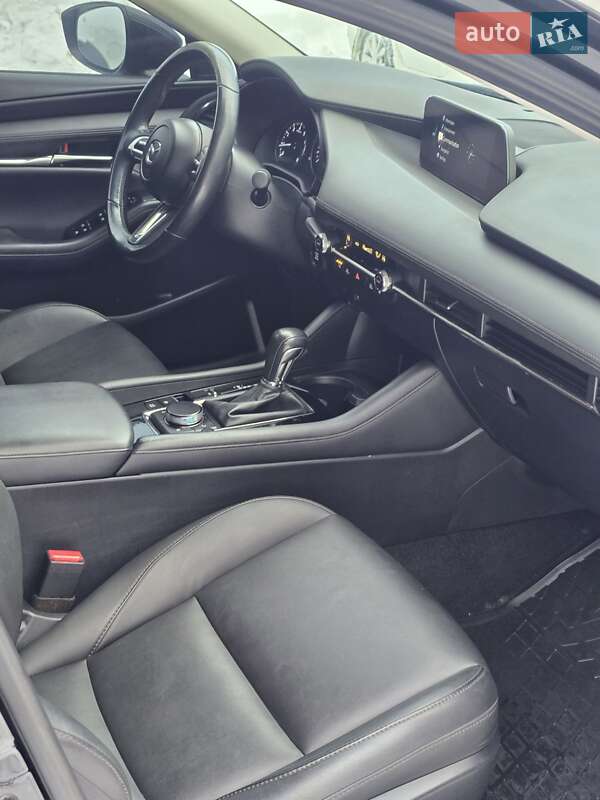 Седан Mazda 3 2019 в Коломые