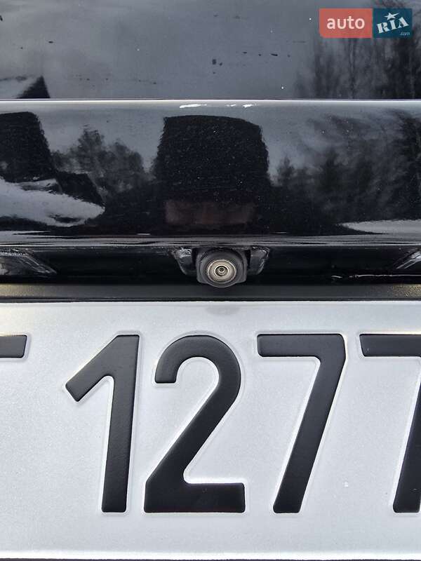 Седан Mazda 3 2019 в Коломые