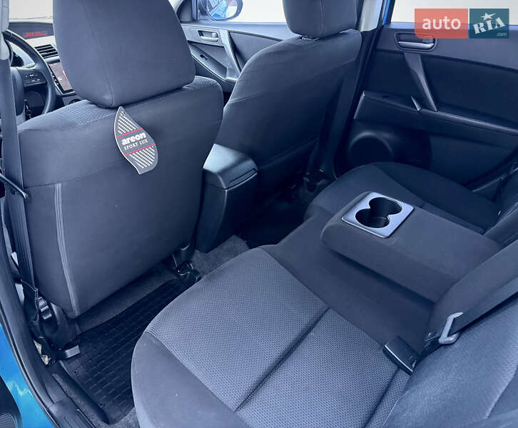 Хэтчбек Mazda 3 2010 в Киеве