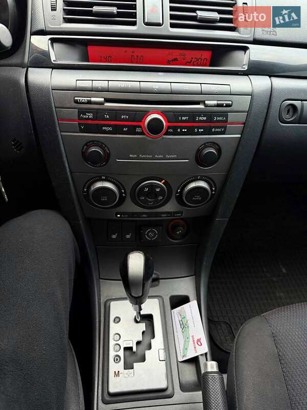 Седан Mazda 3 2007 в Чернівцях