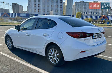 Седан Mazda 3 2017 в Киеве