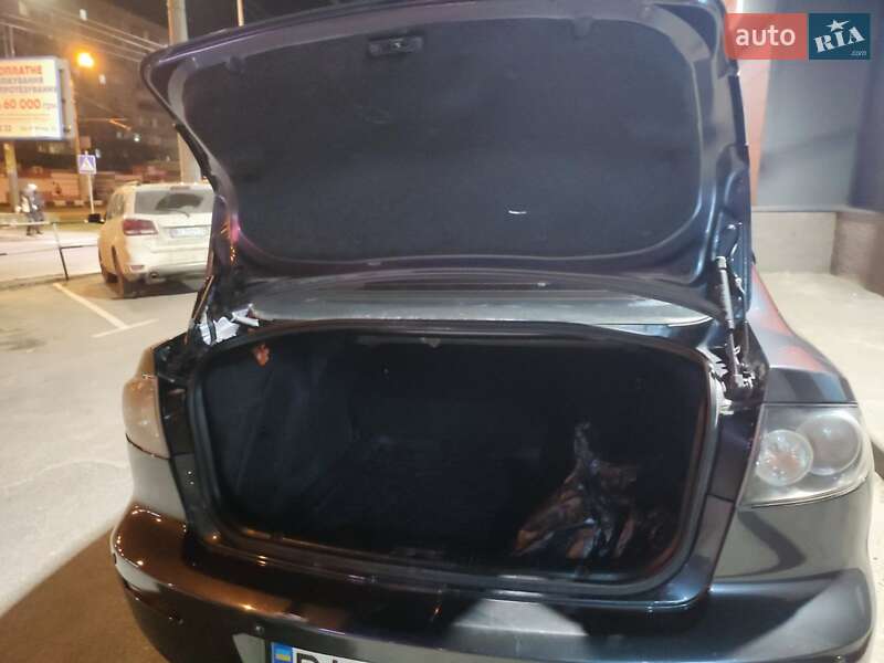 Седан Mazda 3 2006 в Полтаве