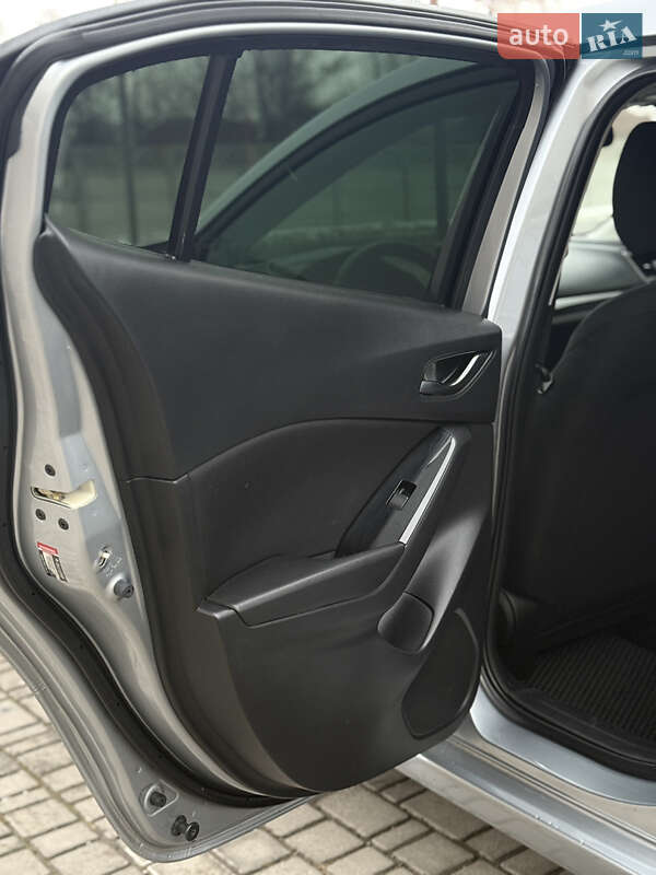 Седан Mazda 3 2018 в Івано-Франківську