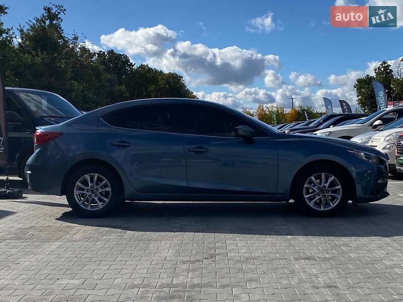 Седан Mazda 3 2014 в Киеве