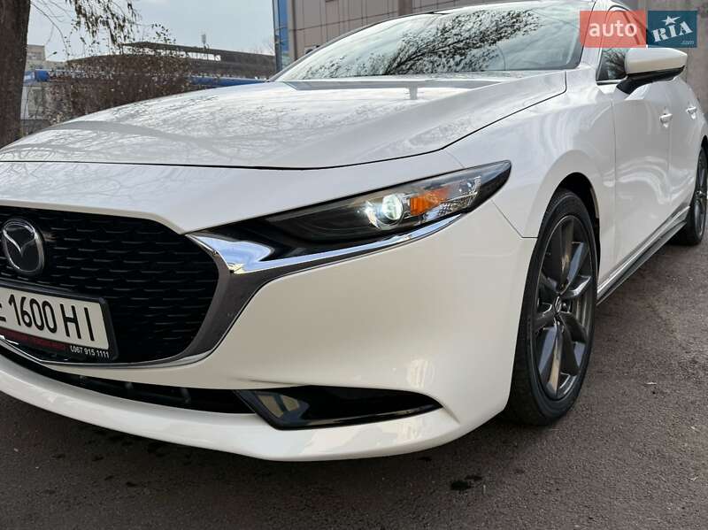 Седан Mazda 3 2019 в Николаеве