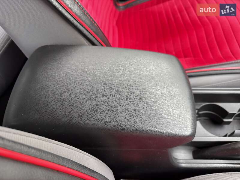 Хэтчбек Mazda 3 2007 в Одессе