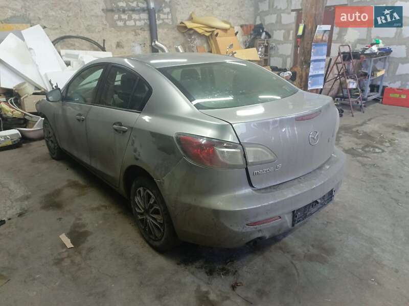 Седан Mazda 3 2013 в Одессе