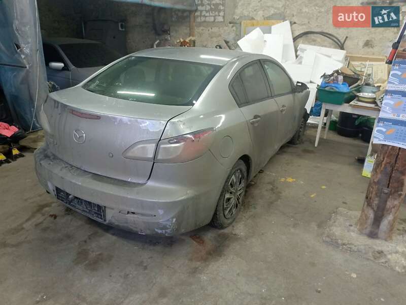 Седан Mazda 3 2013 в Одессе