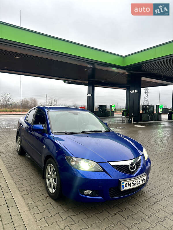 Седан Mazda 3 2006 в Киеве