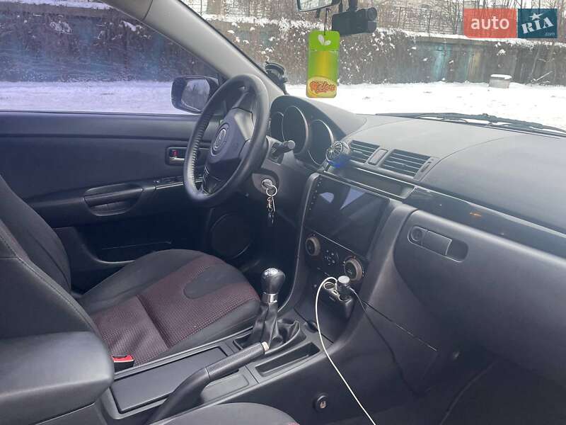 Хэтчбек Mazda 3 2006 в Днепре