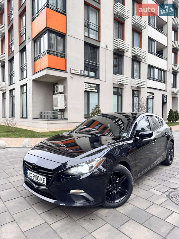 Хэтчбек Mazda 3 2015 в Черновцах
