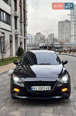 Хэтчбек Mazda 3 2015 в Черновцах