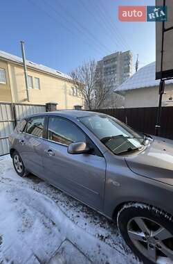Хэтчбек Mazda 3 2004 в Новоселках